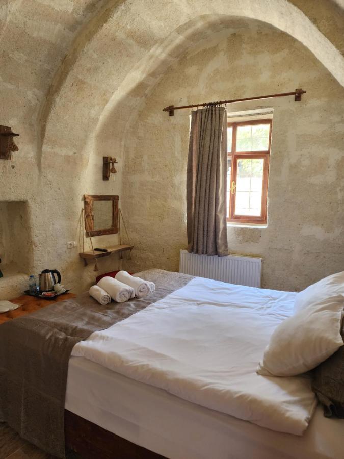 Glamada Cave Bed & Breakfast Юргюп Екстериор снимка