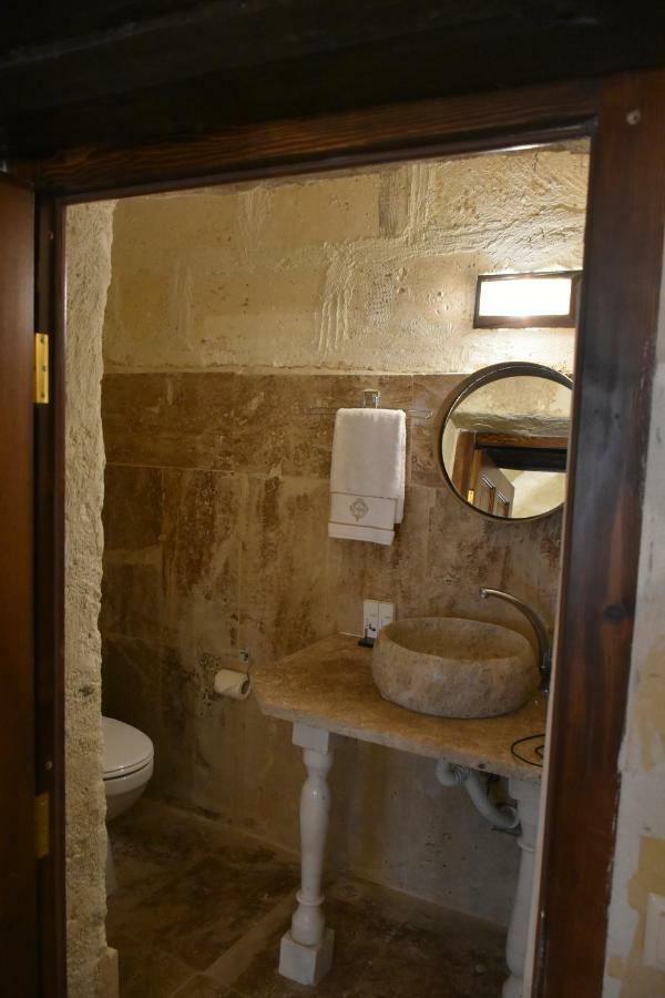 Glamada Cave Bed & Breakfast Юргюп Екстериор снимка