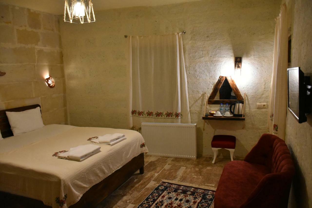 Glamada Cave Bed & Breakfast Юргюп Екстериор снимка