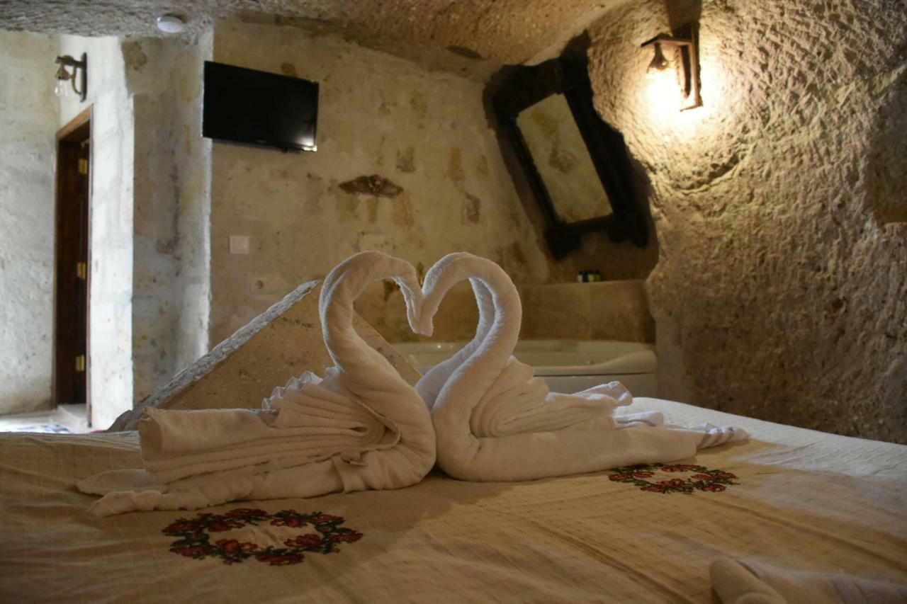 Glamada Cave Bed & Breakfast Юргюп Екстериор снимка