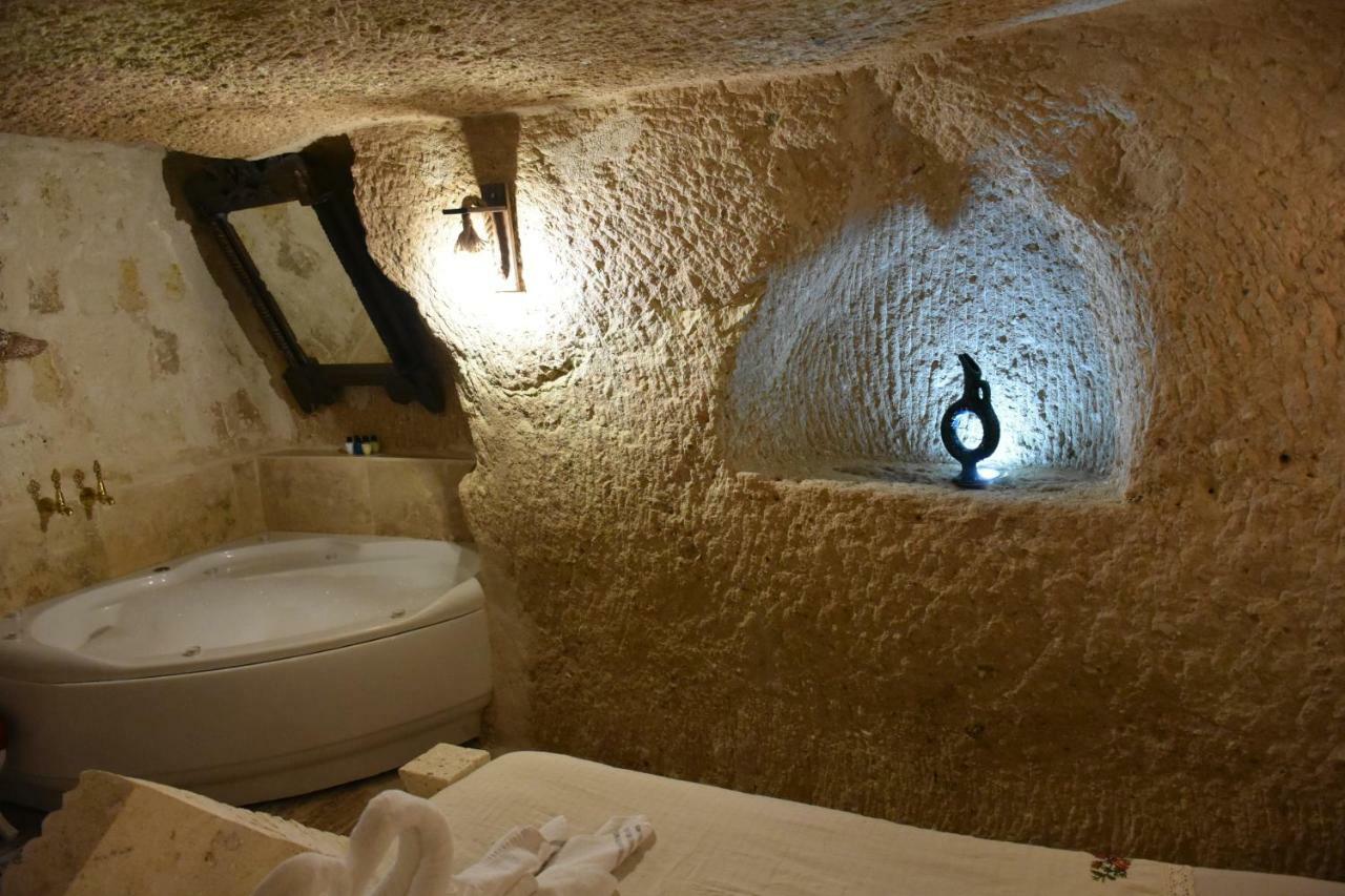 Glamada Cave Bed & Breakfast Юргюп Екстериор снимка