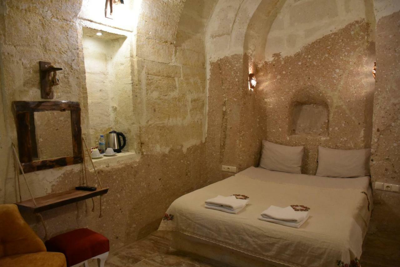 Glamada Cave Bed & Breakfast Юргюп Екстериор снимка
